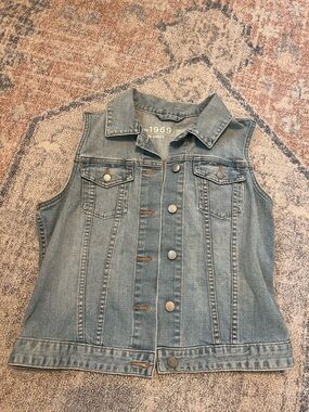 GAP 1969 Light Wash Denim Vest vintage 2013 size medium grunge / western